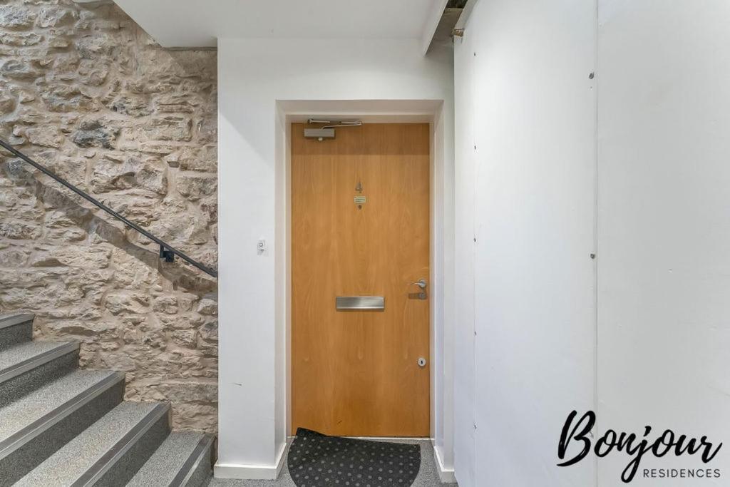 Spacious 2Br-2Ba - Grassmarket - Free Parking By Bonjour Residences Edinburgh Eksteriør bilde