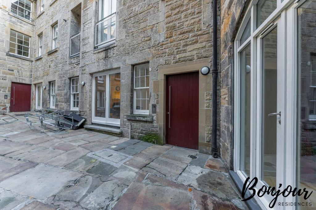 Spacious 2Br-2Ba - Grassmarket - Free Parking By Bonjour Residences Edinburgh Eksteriør bilde