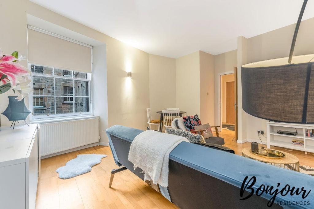 Spacious 2Br-2Ba - Grassmarket - Free Parking By Bonjour Residences Edinburgh Eksteriør bilde