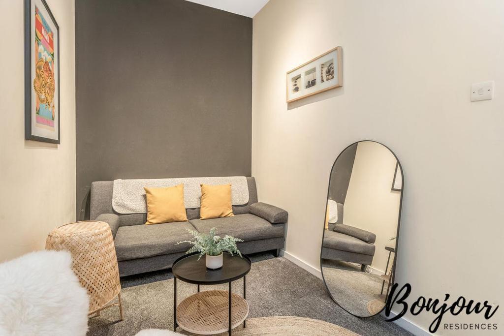 Spacious 2Br-2Ba - Grassmarket - Free Parking By Bonjour Residences Edinburgh Eksteriør bilde