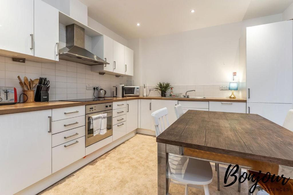 Spacious 2Br-2Ba - Grassmarket - Free Parking By Bonjour Residences Edinburgh Eksteriør bilde