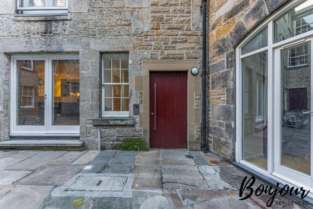 Spacious 2Br-2Ba - Grassmarket - Free Parking By Bonjour Residences Edinburgh Eksteriør bilde